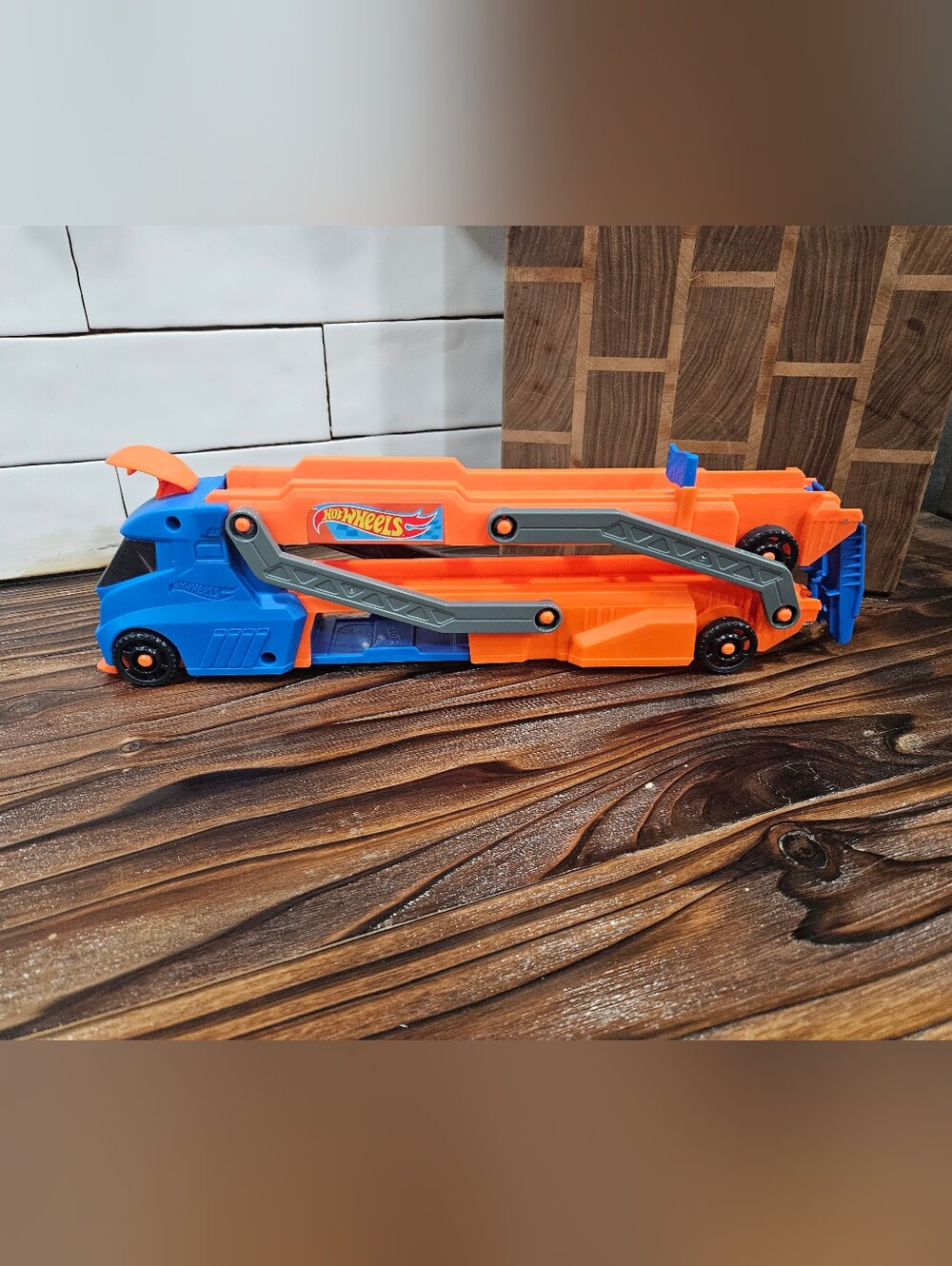 Hot Wheels Truck Ramp City Speed Transporter Track Extend N Stunt Hauler